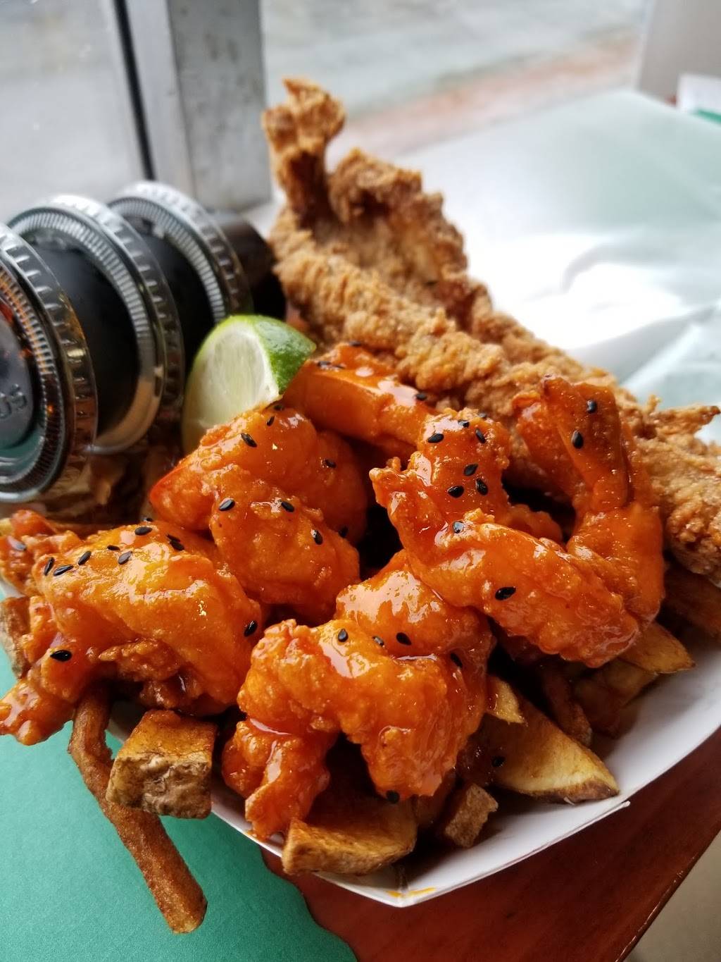 Pepes Place | restaurant | 560 North Ave, New Rochelle, NY 10801, USA | 9146327373 OR +1 914-632-7373