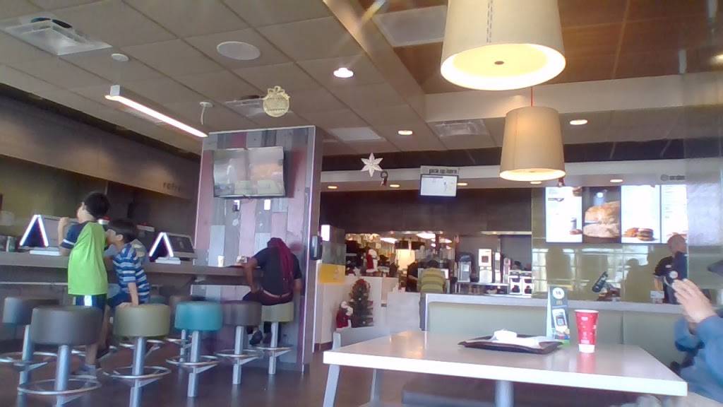 McDonalds | cafe | 13494 W Colonial Dr, Winter Garden, FL 34787, USA | 4076565550 OR +1 407-656-5550