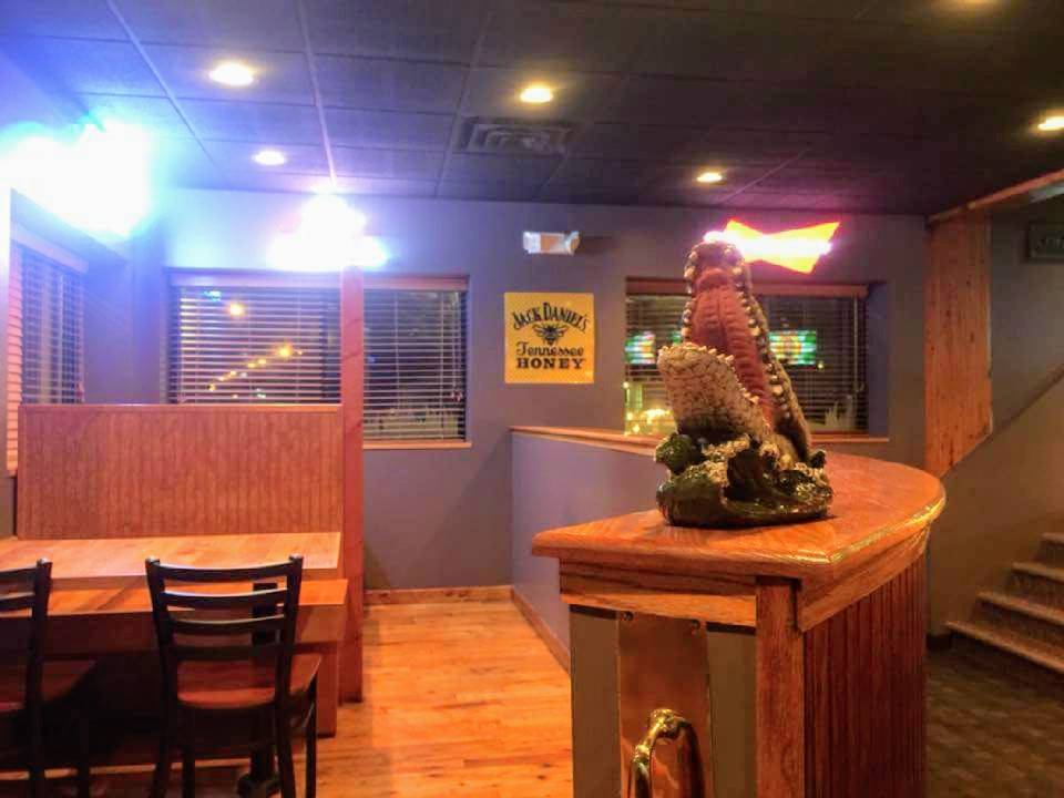 E.B. Gators Pub & Grill | restaurant | 1 Clyde Rd, Lyons, NY 14489, USA | 3156650001 OR +1 315-665-0001