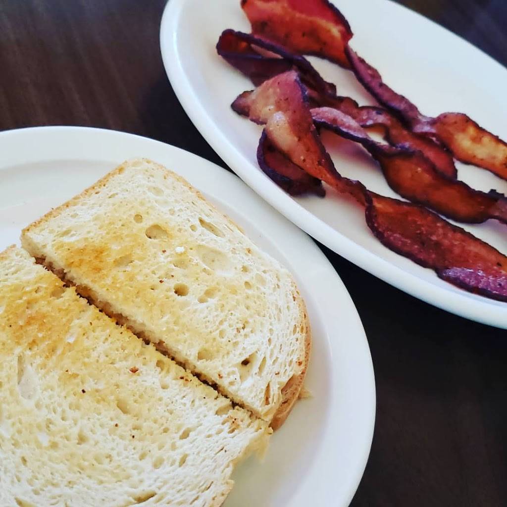 Judys Junction | restaurant | 375 E Hwy 20, Upper Lake, CA 95485, USA | 7072750905 OR +1 707-275-0905