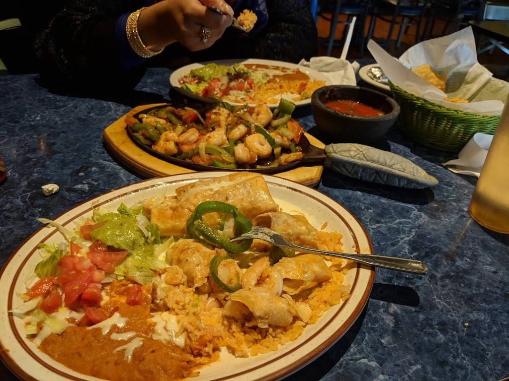 Good Tequilas Mexican Grill | restaurant | 5025 West American Prairie Drive, Peoria, IL 61615, USA | 3096917822 OR +1 309-691-7822