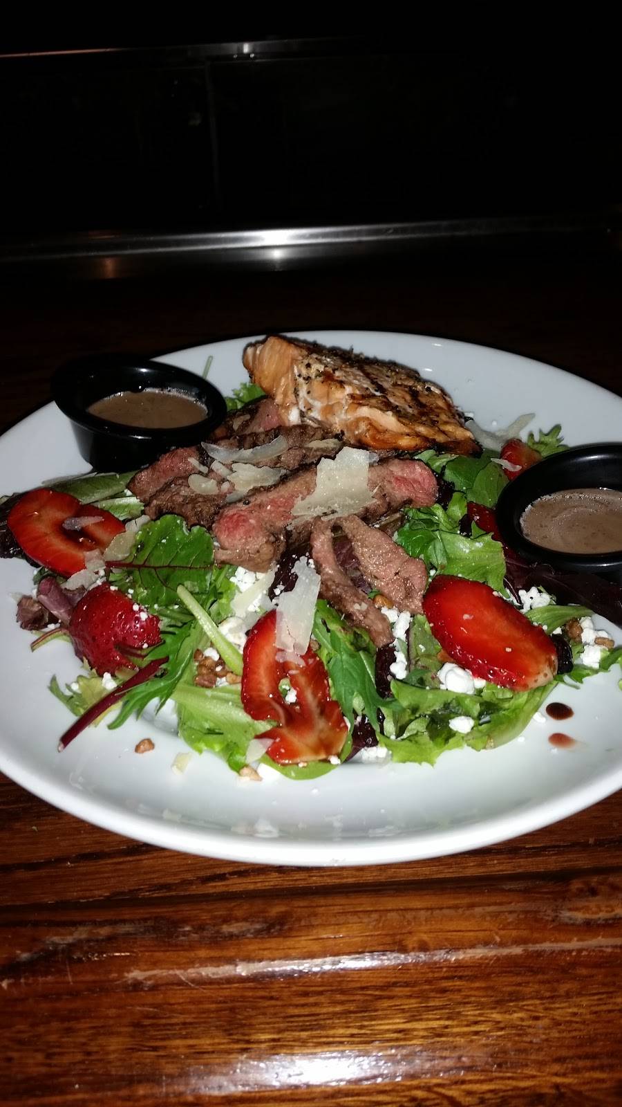 TGI Fridays | restaurant | 13237 Worth Ave, Woodbridge, VA 22192, USA | 7034920090 OR +1 703-492-0090