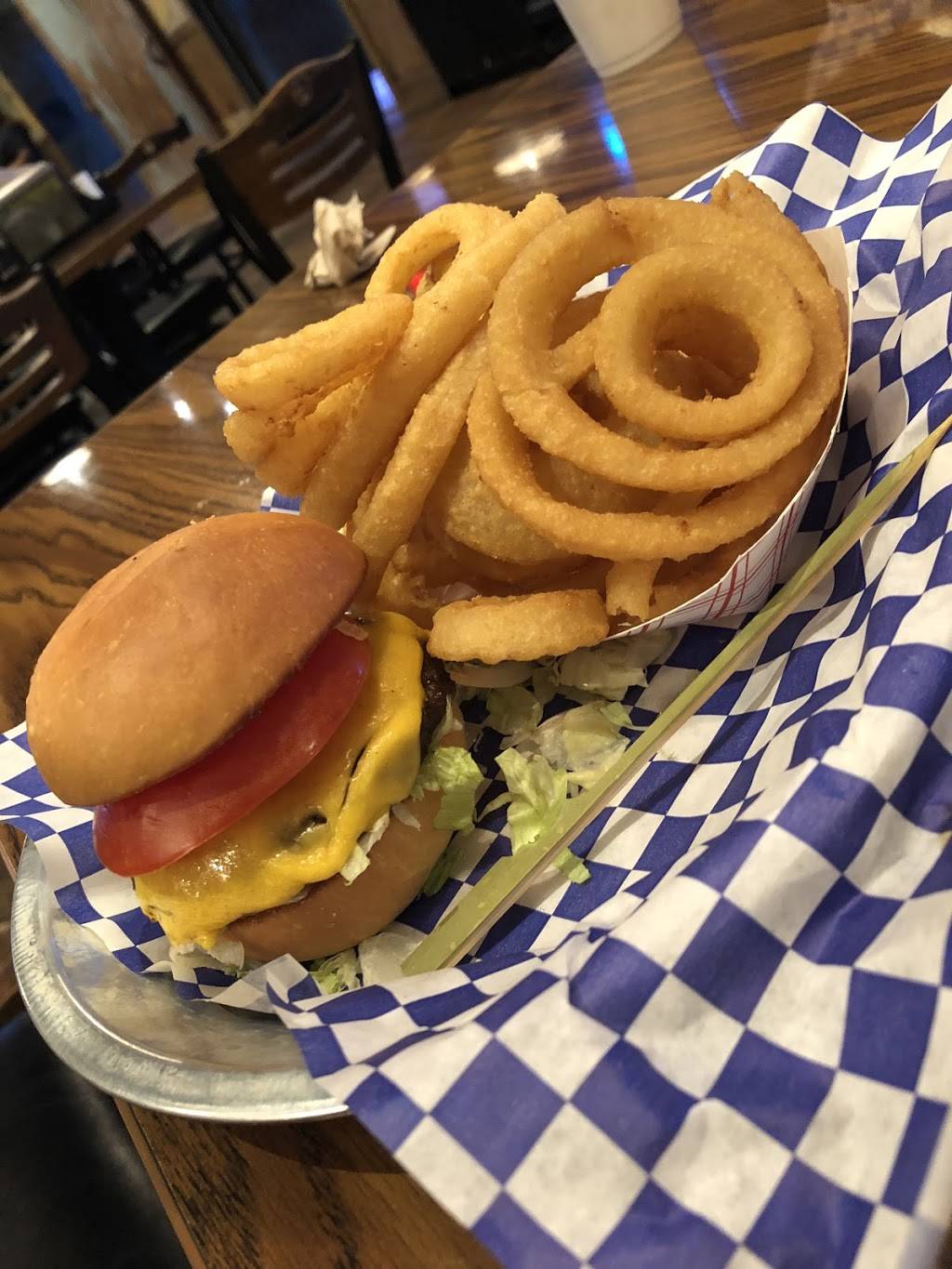 Blues Burger Bar | restaurant | 310 4th St, Niagara Falls, NY 14303, USA | 7165012392 OR +1 716-501-2392