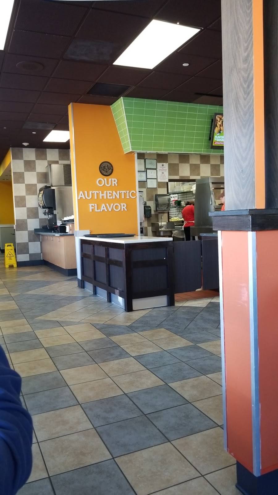 Pollo Campero | restaurant | 50 Fulton Ave, Hempstead, NY 11550, USA | 5162810070 OR +1 516-281-0070