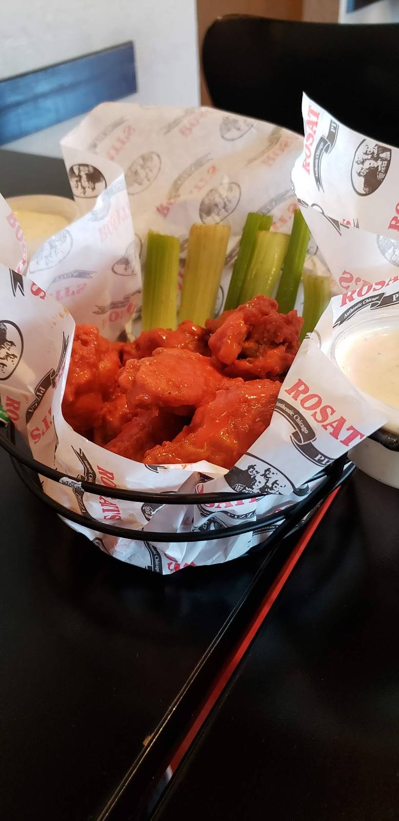 Rosatis Pizza Sports Pub, Ina Rd | restaurant | 2944 W Ina Rd, Tucson, AZ 85741, USA | 5205311100 OR +1 520-531-1100