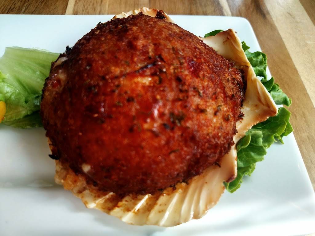 Quahog Republic’s Captains Den | restaurant | 35 Main St, Plymouth, MA 02360, USA | 5085917589 OR +1 508-591-7589