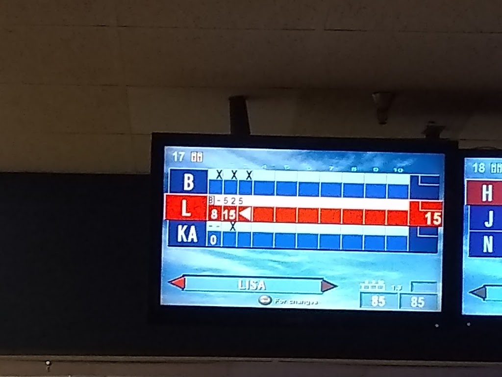 AMF Union Hills Lanes | restaurant | 3424 W Union Hills Dr, Phoenix, AZ 85027, USA | 6235811595 OR +1 623-581-1595