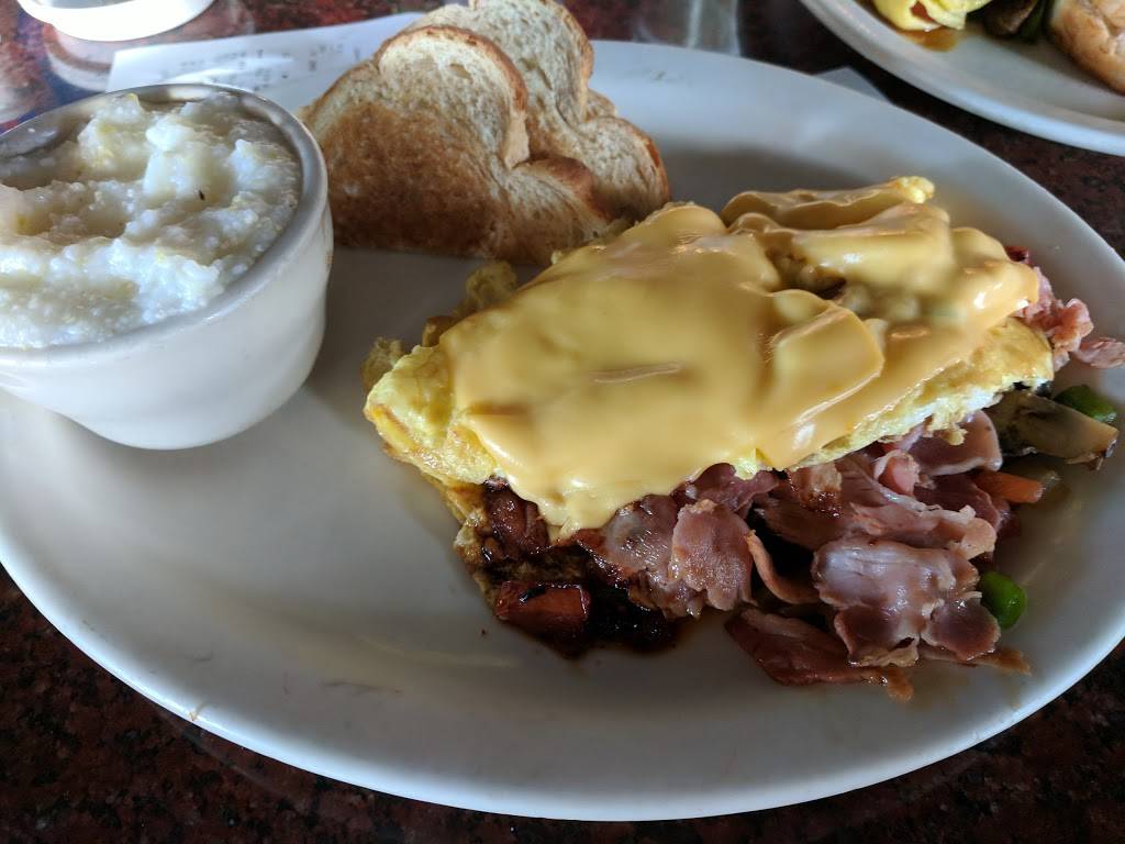 Sammys Food Services & Deli | restaurant | 3000 Elysian Fields Ave, New Orleans, LA 70122, USA | 5049470675 OR +1 504-947-0675