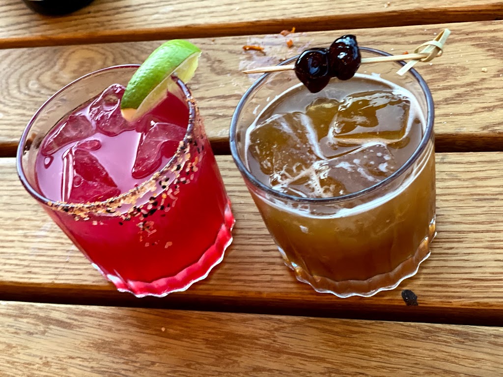 bar avec | restaurant | 640 N LaSalle Dr 8th floor, Chicago, IL 60654, USA | 3127361740 OR +1 312-736-1740