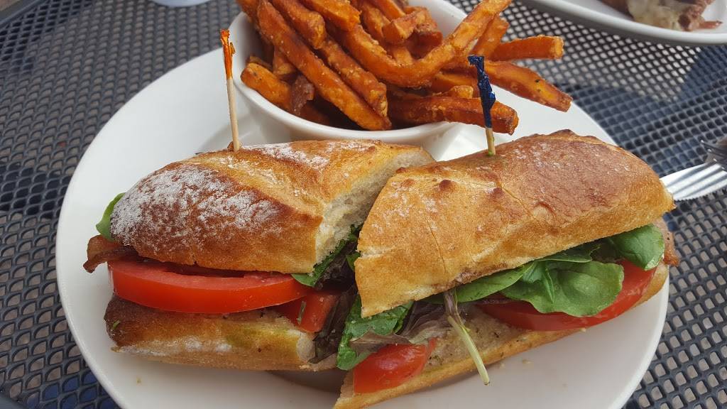 Flying Star Cafe | cafe | 8000 Paseo Del Norte NE Bldg. D, Albuquerque, NM 87122, USA | 5059234211 OR +1 505-923-4211