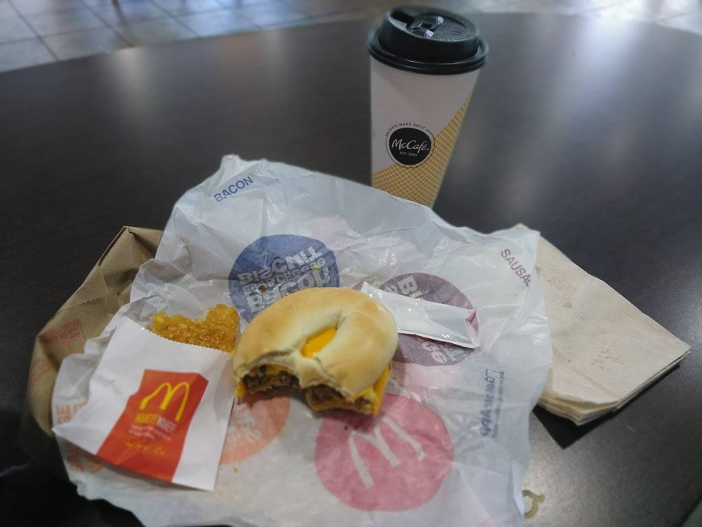 McDonalds | cafe | 31 Forsyth St SW, Atlanta, GA 30303, USA | 4045849483 OR +1 404-584-9483