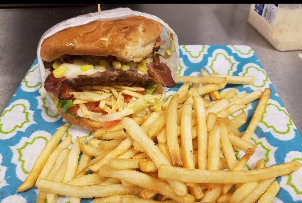 Friends Pizza fort myers | restaurant | Sun Sports Plaza, 3441 Colonial Blvd #10, Fort Myers, FL 33966, USA | 2394181800 OR +1 239-418-1800