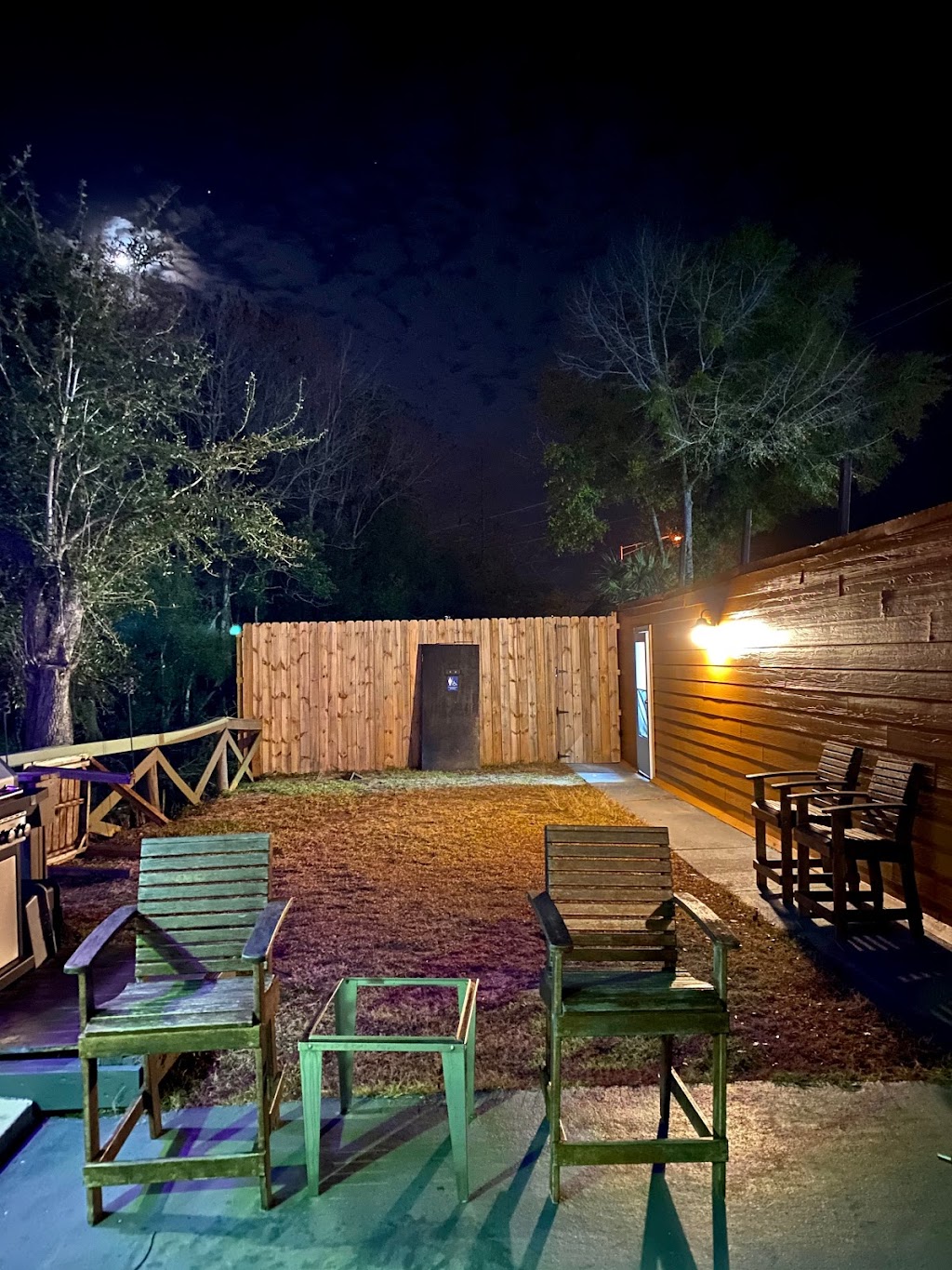 Standing Room Only | night club | 339W N John Sims Pkwy, Niceville, FL 32578, USA | 8505028989 OR +1 850-502-8989