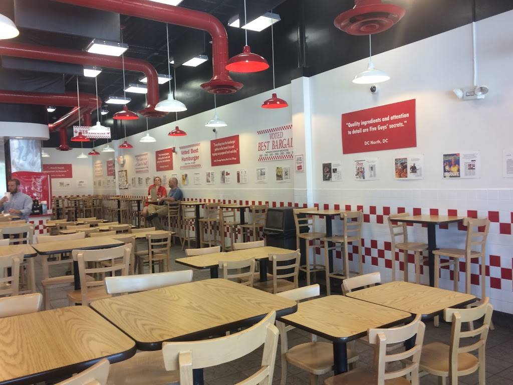 Five Guys | meal takeaway | 180 Main St, Saugus, MA 01906, USA | 7812310042 OR +1 781-231-0042