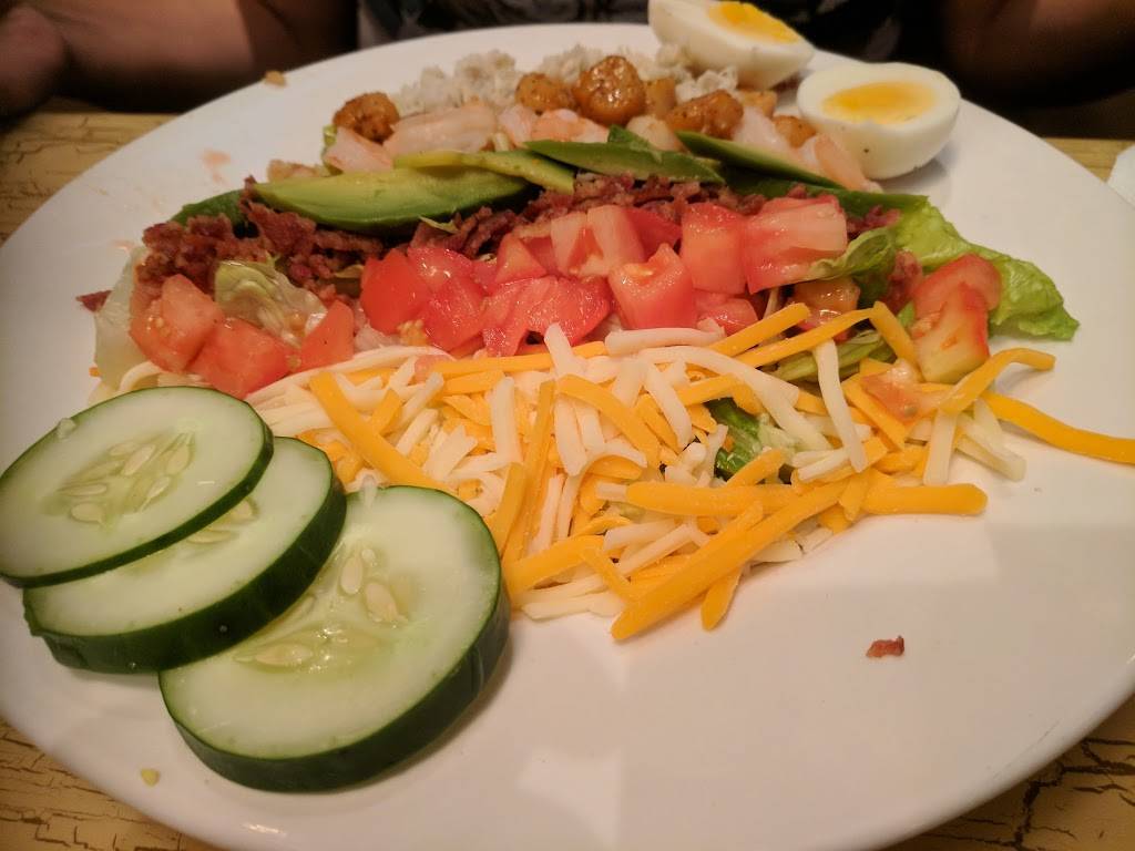 Lucky Oyster | restaurant | 2165 General Booth Blvd #154, Virginia Beach, VA 23454, USA | 7574309600 OR +1 757-430-9600