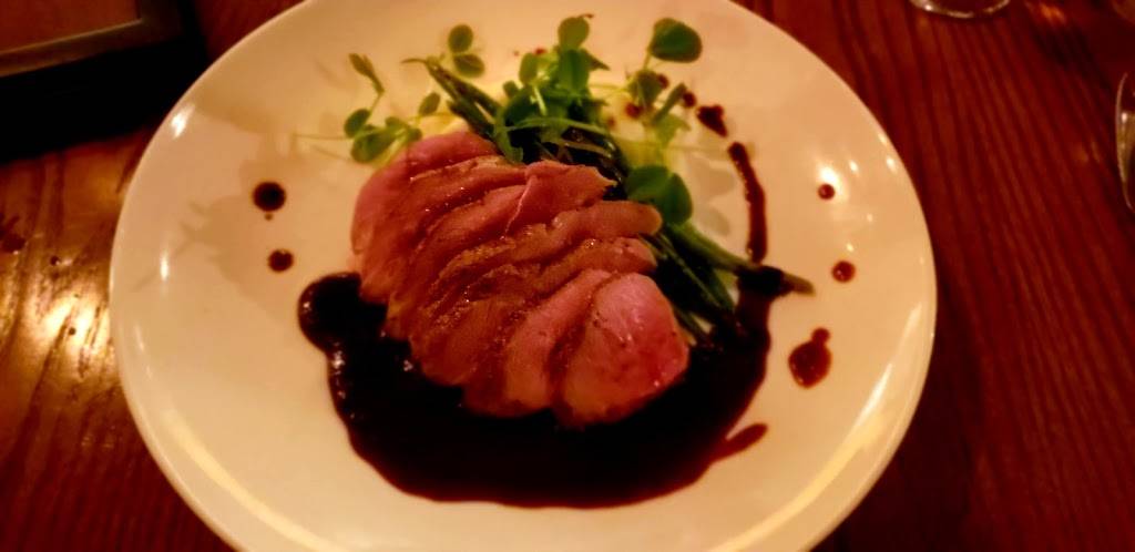 Marker 32 | restaurant | 14549 Beach Blvd, Jacksonville, FL 32250, USA | 9042231534 OR +1 904-223-1534