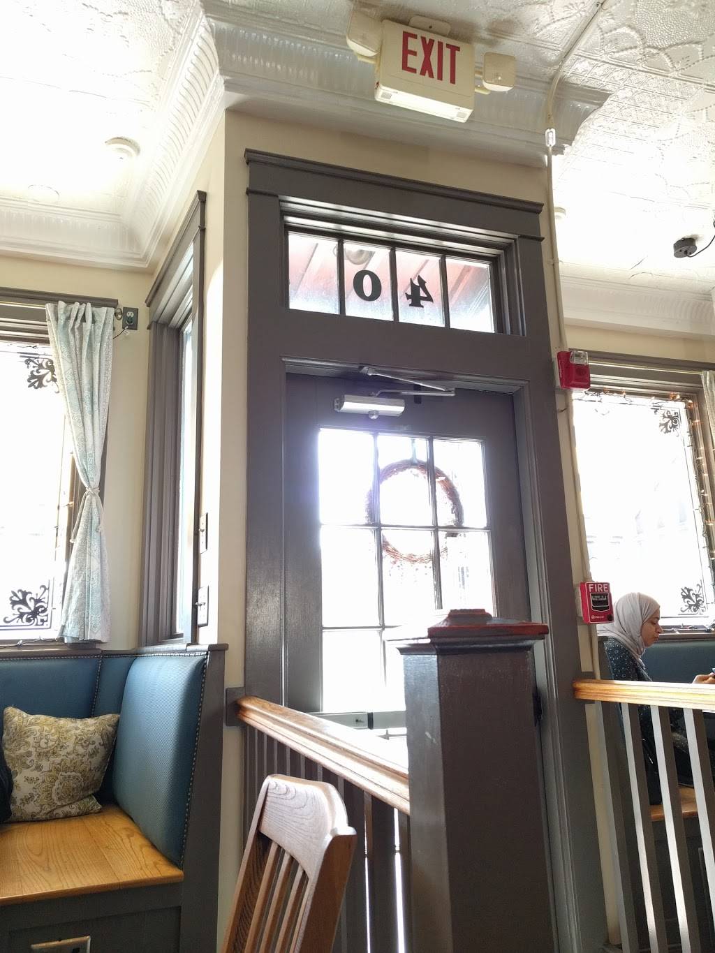 Elis Kitchen | restaurant | 40 Market St, Warren, RI 02885, USA | 4012451809 OR +1 401-245-1809