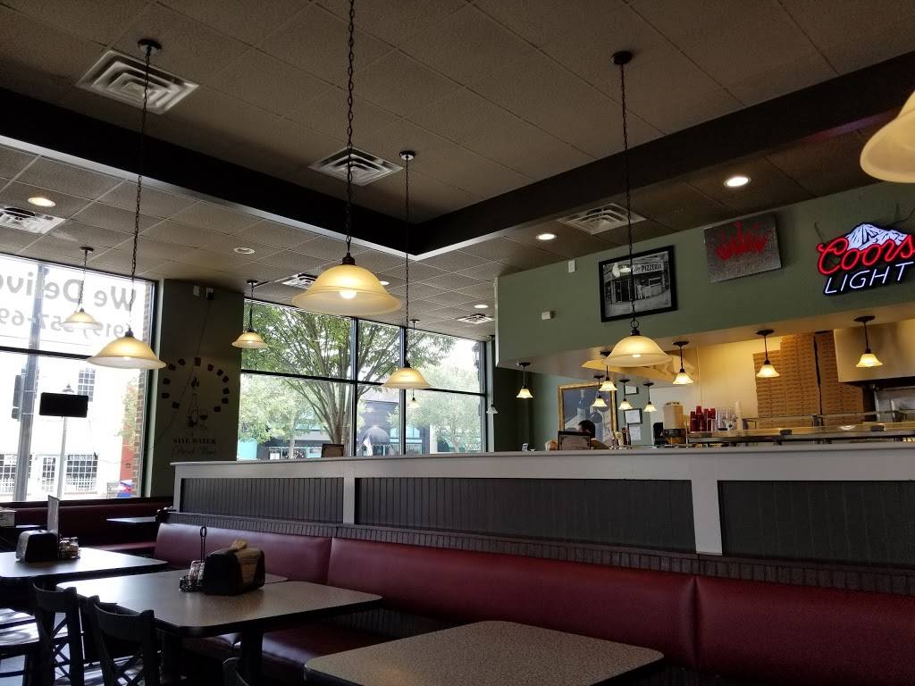 J & S New York Pizza | restaurant | 500 Broad St, Fuquay-Varina, NC 27526, USA | 9195576921 OR +1 919-557-6921