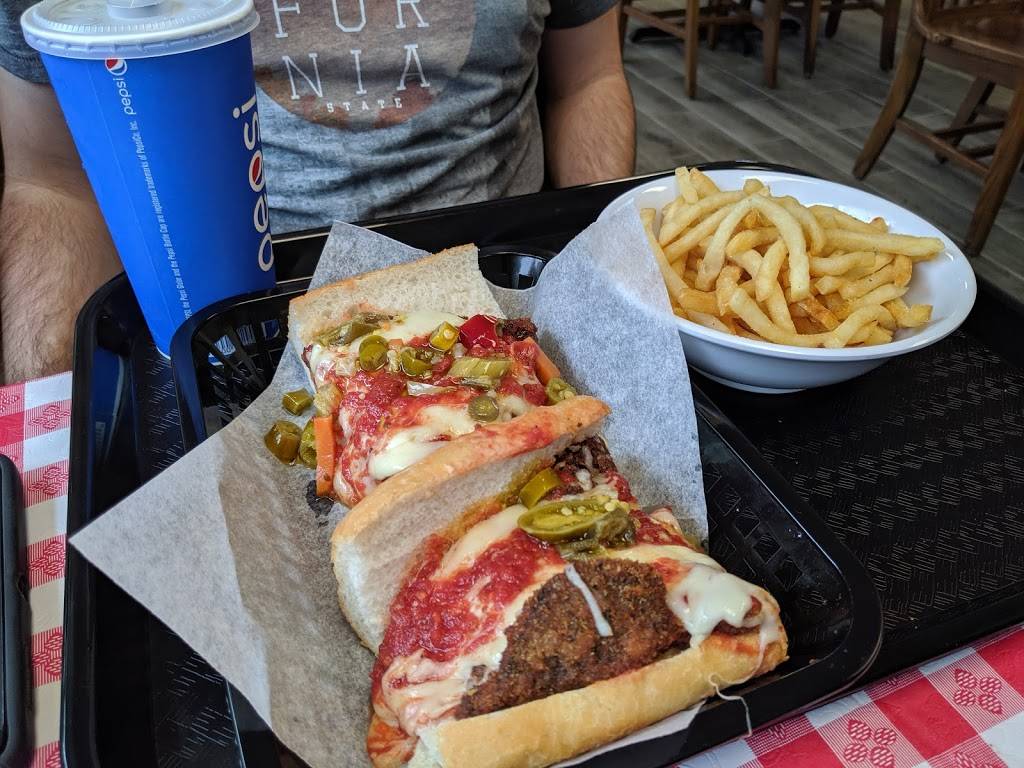 Lauras Pizza and Pasta | restaurant | 1546 W 35th St, Chicago, IL 60609, USA | 7738010099 OR +1 773-801-0099