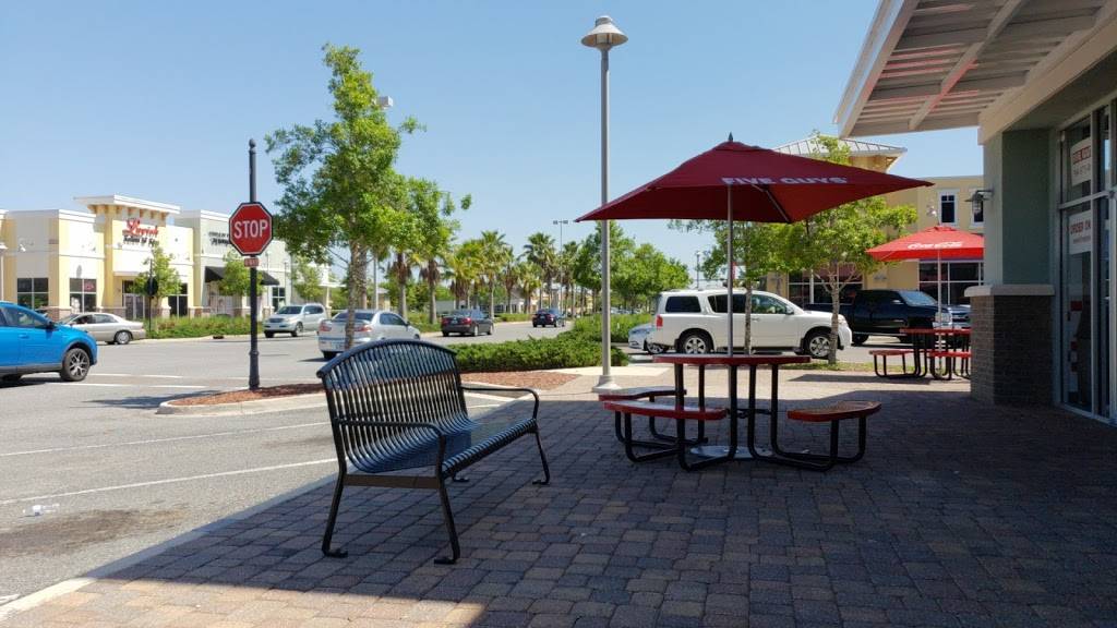 Five Guys | meal takeaway | 9630 Applecross Rd, Jacksonville, FL 32222, USA | 9045730900 OR +1 904-573-0900