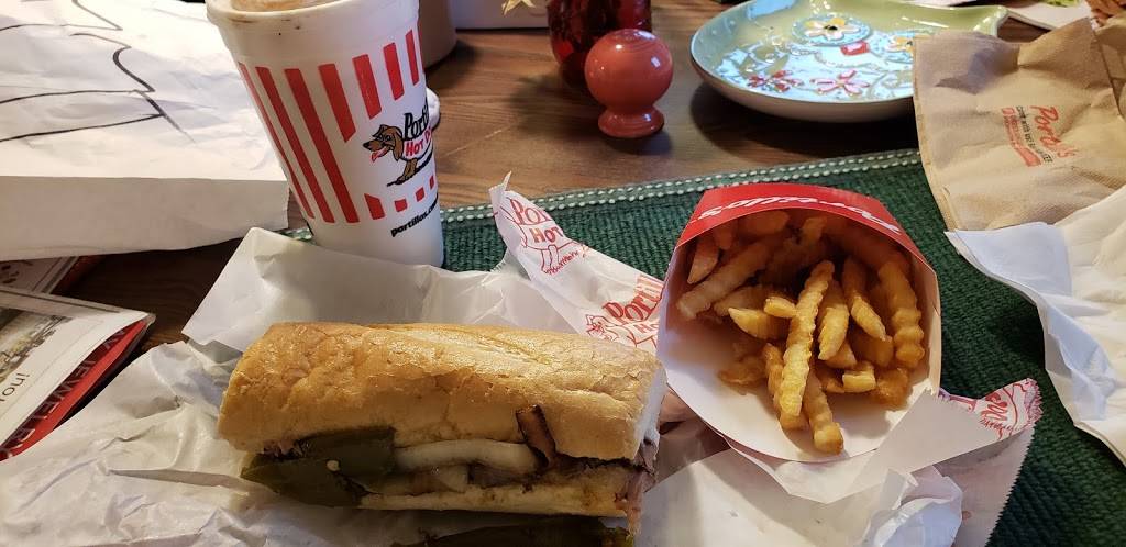 Portillos Hot Dogs | meal takeaway | 10444 E US-36, Avon, IN 46123, USA | 3177669955 OR +1 317-766-9955