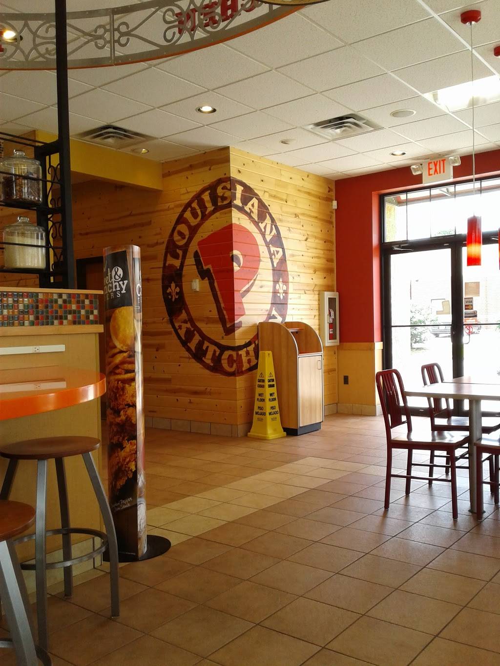 Popeyes Louisiana Kitchen | restaurant | 30263 Triangle Dr, Charlotte Hall, MD 20622, USA | 3012905140 OR +1 301-290-5140