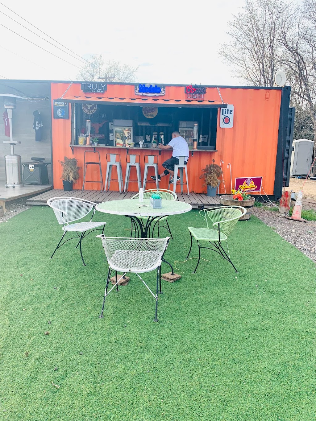 969 Hyder’s Beer Garden & Food Park | restaurant | 10800 FM 969, Austin, TX 78724, USA | 5123825209 OR +1 512-382-5209