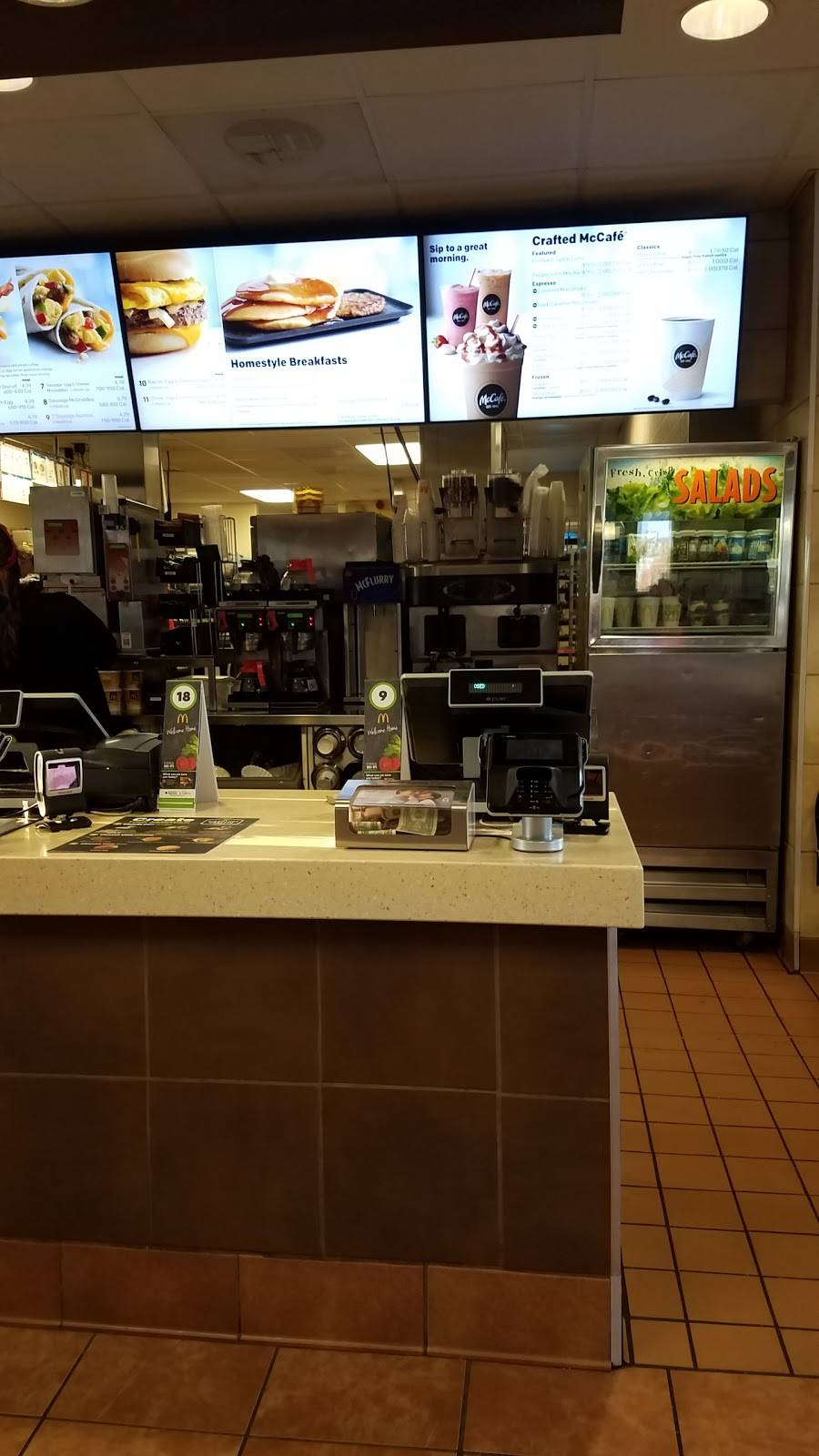 McDonalds | cafe | 320 Cross County Plaza, Batesville, IN 47006, USA | 8129344242 OR +1 812-934-4242