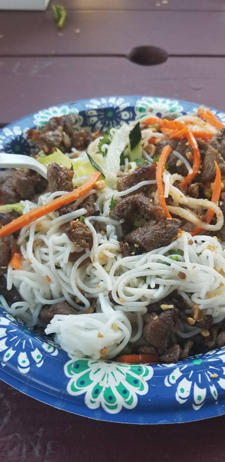 Vivis Yummy Rolls | meal takeaway | 5221 NE Sandy Blvd, Portland, OR 97213, USA | 5038107051 OR +1 503-810-7051