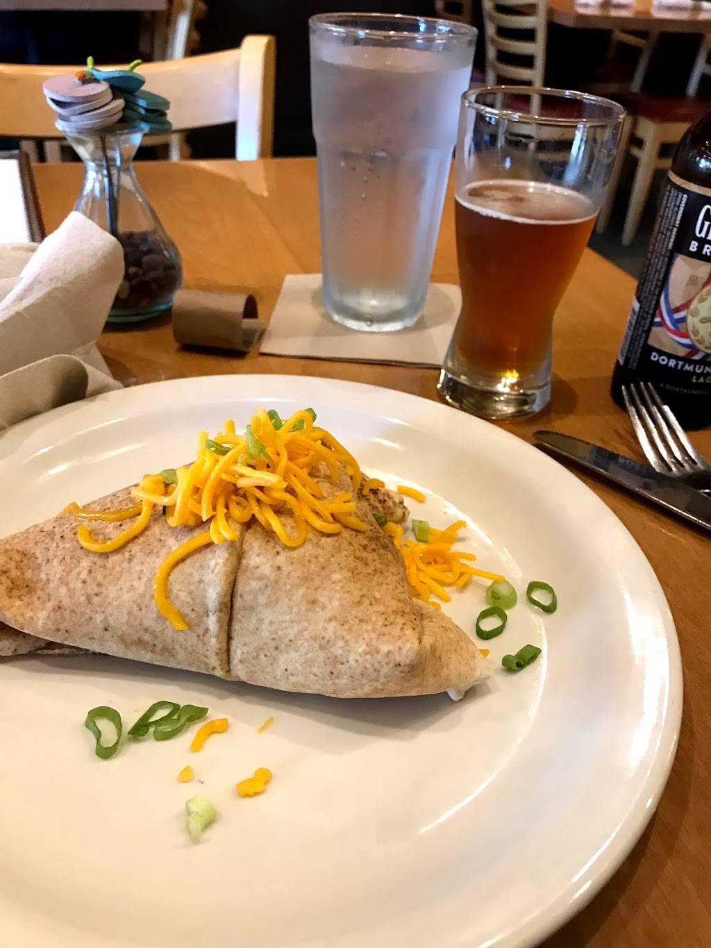 Aladdins Eatery Clintonville | restaurant | 2931 N High St, Columbus, OH 43202, USA | 6142622414 OR +1 614-262-2414