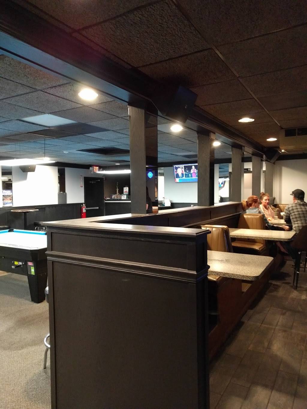 Twin Eagles Restaurant | restaurant | 105 W Roosevelt Rd, West Chicago, IL 60185, USA | 6302311833 OR +1 630-231-1833