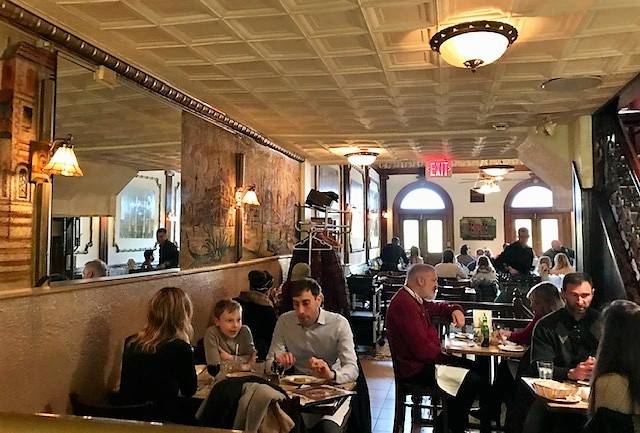 Ralphs Italian Restaurant | restaurant | 760 S 9th St, Philadelphia, PA 19147, USA | 2156276011 OR +1 215-627-6011