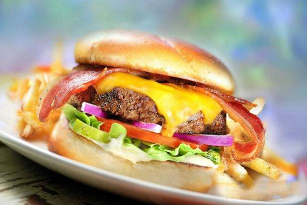 Giovannis Piney Flats | restaurant | 5653 Hwy 11 E North, Piney Flats, TN 37686, USA | 4233910222 OR +1 423-391-0222