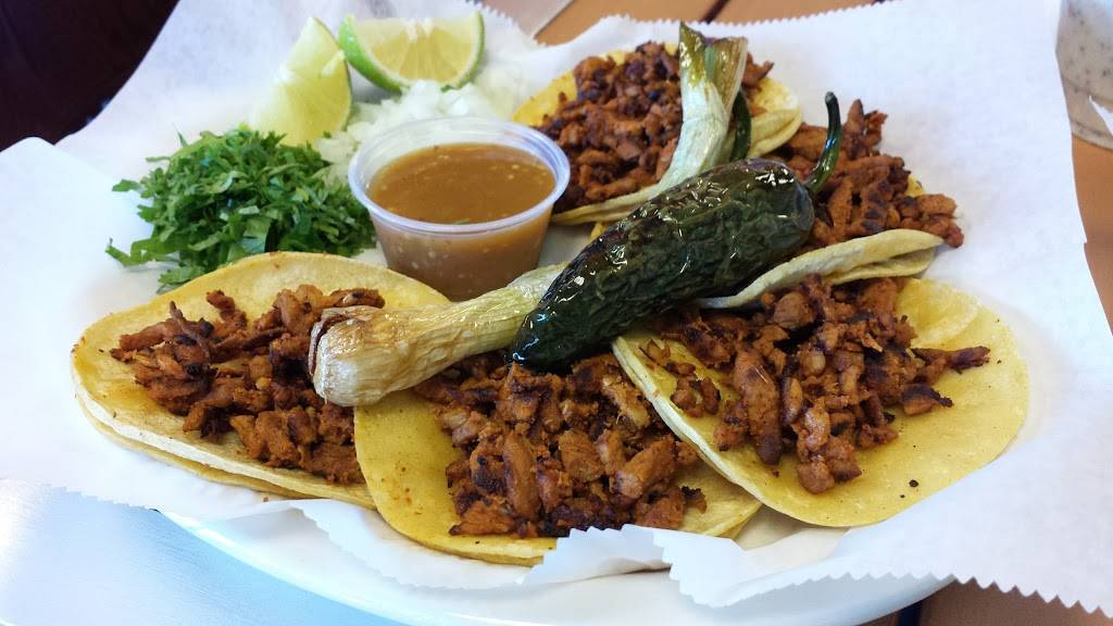 Juicy Fruits | restaurant | 482 TX-123, Seguin, TX 78155, USA | 8304339630 OR +1 830-433-9630