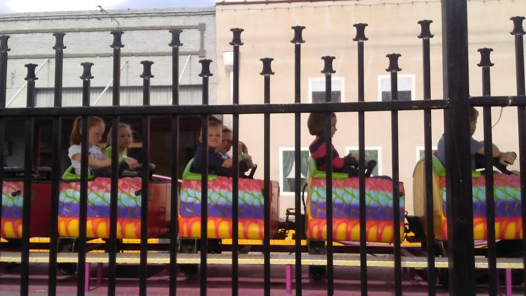 Las Fuentes | restaurant | 213 W Tyler St, Gilmer, TX 75644, USA | 9038436100 OR +1 903-843-6100