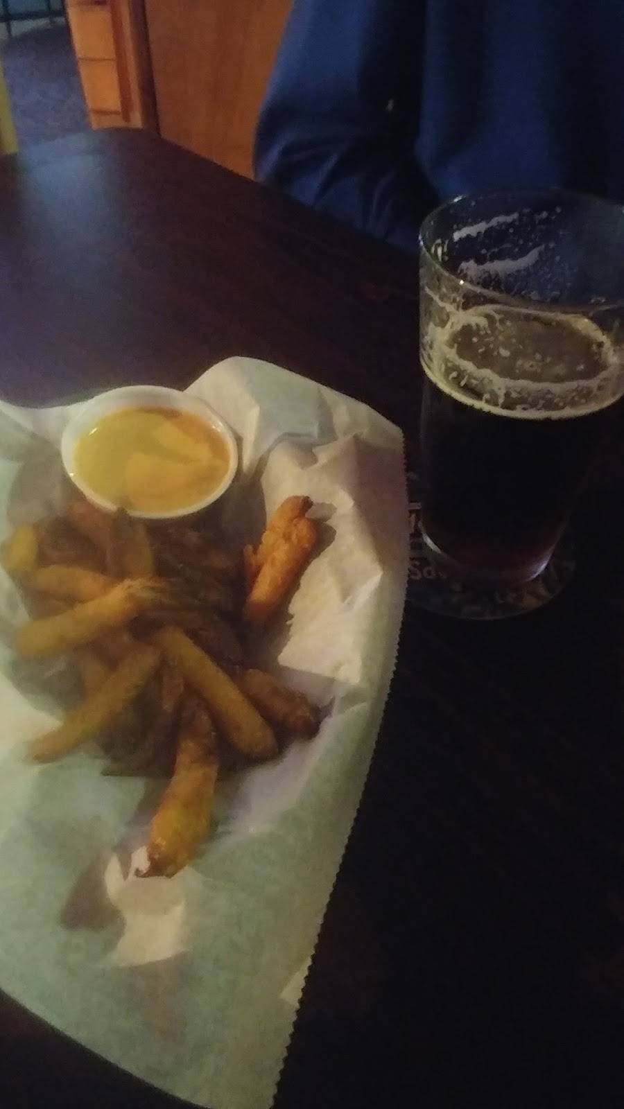 Betty Cs Bar and Grill | restaurant | 11121 Johnson Dr, Shawnee, KS 66203, USA | 9137016342 OR +1 913-701-6342