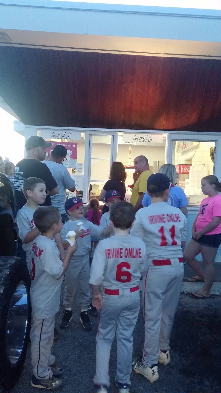 Twin | restaurant | 63 River Dr, Irvine, KY 40336, USA | 6067235623 OR +1 606-723-5623