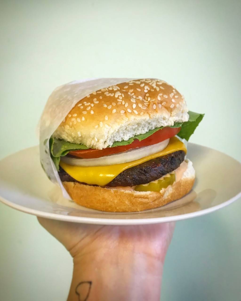 Nombucket | restaurant | 1408 N Killian Dr #104, West Palm Beach, FL 33403, USA | 5612211926 OR +1 561-221-1926