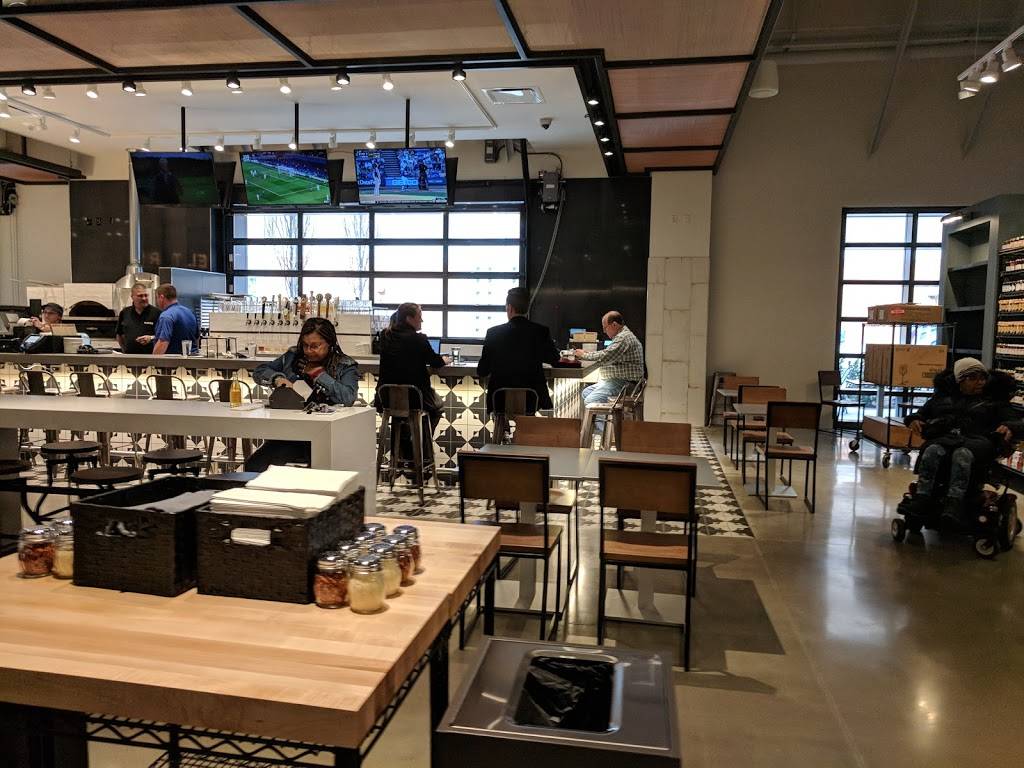 Iron Quarter Brick Oven Pizza | restaurant | 400 S 2nd St, Louisville, KY 40202, USA | 5023136710 OR +1 502-313-6710