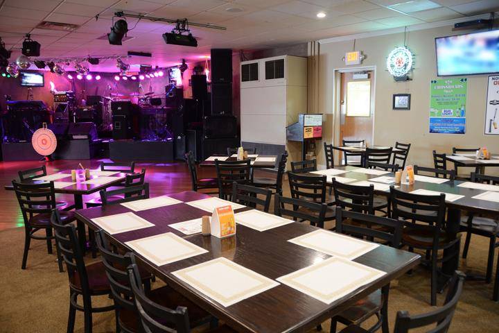 Crossroads Bar and Grill | night club | 4767 Scottsville Rd, Bowling Green, KY 42104, USA | 2707459191 OR +1 270-745-9191