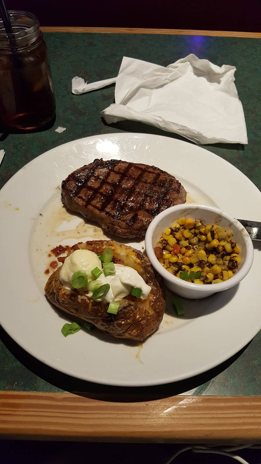 Smokey Bones Bar & Fire Grill | meal takeaway | 303 N Alafaya Trail, Orlando, FL 32828, USA | 4072492009 OR +1 407-249-2009