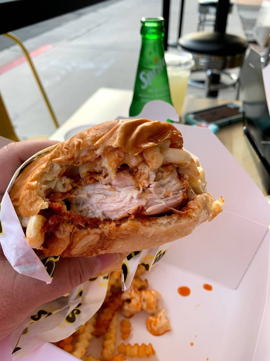 Jay Bird’s Chicken | restaurant | 303 3rd St, Huntington Beach, CA 92648, USA | 7145943233 OR +1 714-594-3233