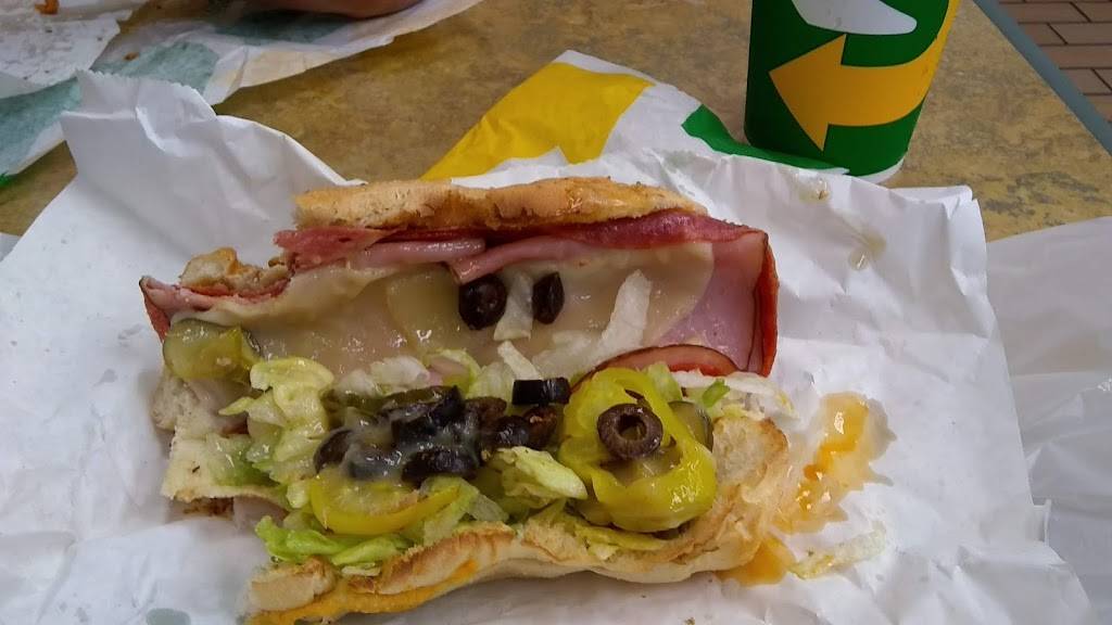 Subway | meal takeaway | 6402 S Yakima Ave Suite C1, Tacoma, WA 98408, USA | 2534743736 OR +1 253-474-3736
