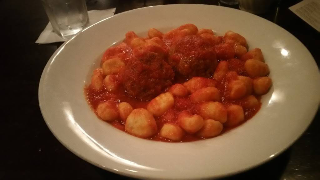 Sabatinos Restaurant | restaurant | 330 Main St, Wakefield, MA 01880, USA | 7812464444 OR +1 781-246-4444