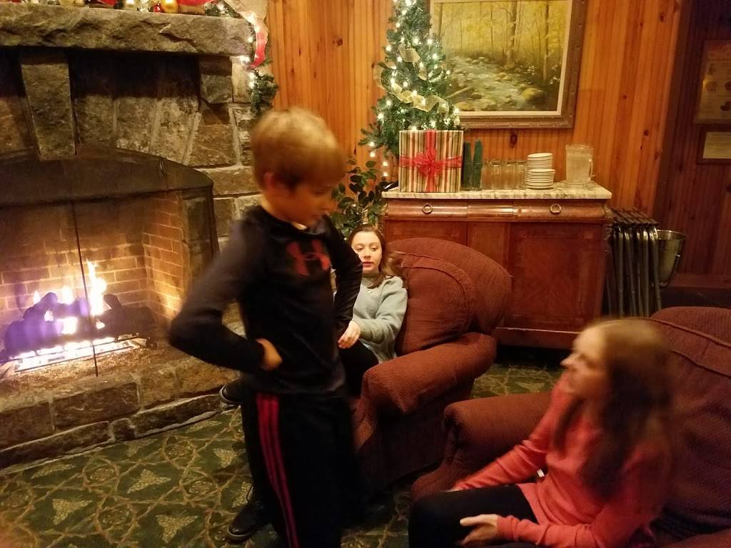 Lake Placid Club Boat House | restaurant | 654 Mirror Lake Dr, Lake Placid, NY 12946, USA | 5185234822 OR +1 518-523-4822