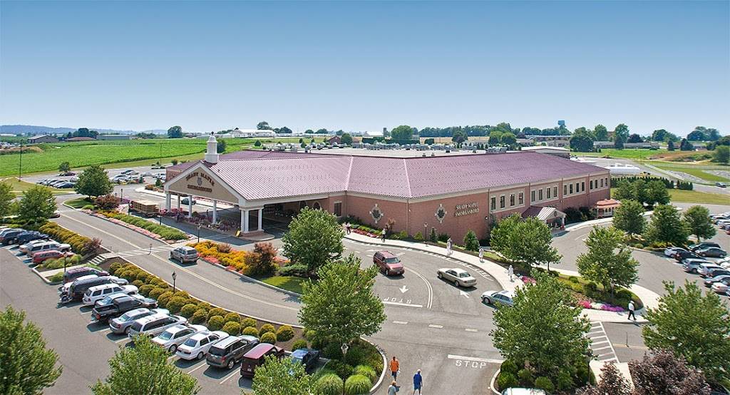 Shady Maple Smorgasbord | restaurant | 129 Toddy Dr, East Earl, PA 17519, USA | 7173548222 OR +1 717-354-8222