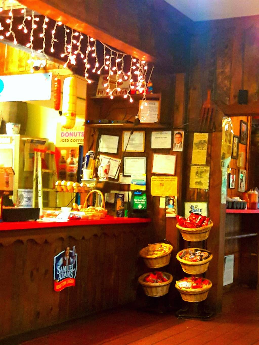 Davys Hot Dogs and Grill | meal takeaway | 14 Howard Blvd, Mt Arlington, NJ 07856, USA | 9737703289 OR +1 973-770-3289