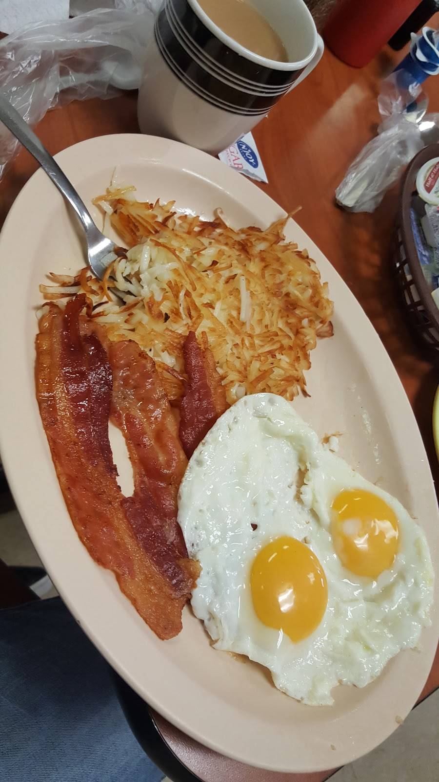 Charlies Family Restaurants | restaurant | 2614 Lakeland Hills Blvd #8, Lakeland, FL 33805, USA | 8636832999 OR +1 863-683-2999