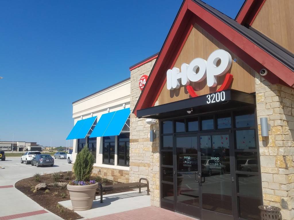IHOP | restaurant | 3200 N Interstate 35, Denton, TX 76201, USA | 9403907051 OR +1 940-390-7051