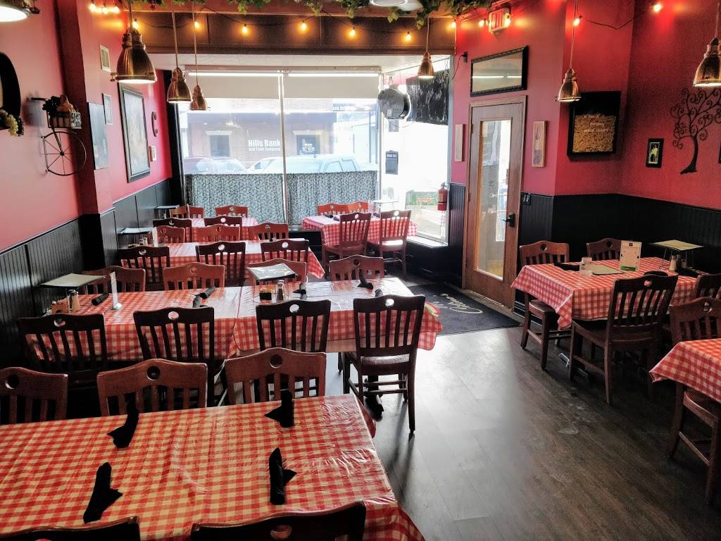 Cilinos | restaurant | 230 8th Ave SE, Wellman, IA 52356, USA | 3196464555 OR +1 319-646-4555